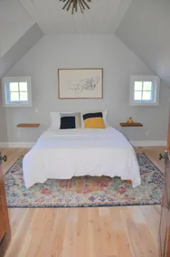Bark Guesthouse in Prince Edward County - Image 5