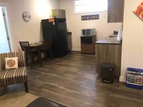 Pvt lower suite - Entire place, central, new home - Image 3