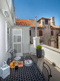 Hidden gem in the ❤ of Trogir with Balcony - Image 2