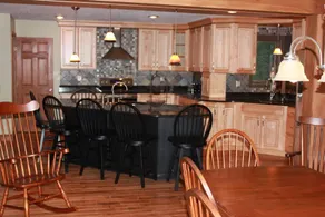Sugar Creek Chalet - Image 5