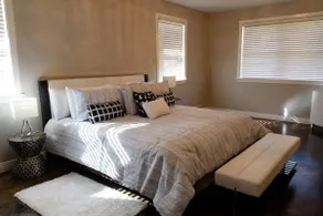 Oakwood Manor - Steps to Oaklawn, minutes to Downtown, Lakes, More - Image 5