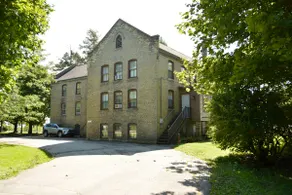 Historic apartment at The DeKoven Center Apt 5 - Image 2