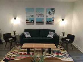5 bedrooms 4 FULL baths near Convention Center - Image 3