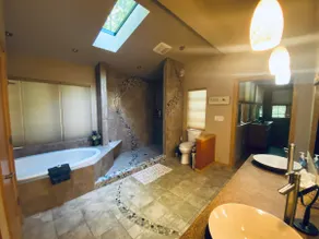 Lakefront w/Hot Tub Pool Table/Game Area Must See! - Image 3