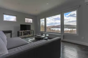 Apartment on a quiet lake - Image 3