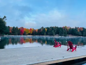 Cozy 3 bedroom cottage with spectacular lake views - Image 3