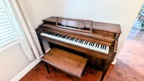 Gorgeous Art Deco w/ Parking in the Heart of Sac! - Image 5
