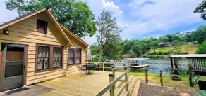 #04-Adorable Large 1 Bedroom Lakeside Cottage- Pet Friendly - Image 3