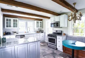 Charming Historic Farmhouse Minutes to Frenchtown! - Image 4