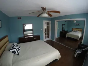 Contemporary and Spacious Condo - Image 3