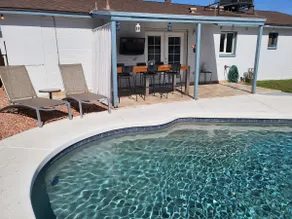 Judith's centrally located, charming Tempe house - Image 4