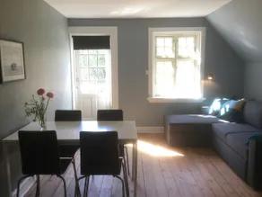Charming apartment in older villa - Image 2