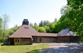 UNIQUE! 40 Pvt. Ac. Fireplace, Grill, Enclosed Heated Pool & Hot Tub - Image 2