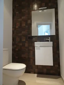 Schöne Villa an einem breiten Kanal mit 15m Liegeplatz und beheiztem Pool! - Image 4