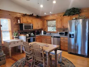 Lucky Us Farm Hot Tub Pet Friendly - Image 2