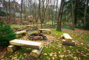Retreat to this quiet cottage on Jacob’s Creek! - Image 3