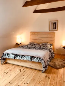 Adorable guest house with parking. - Image 5