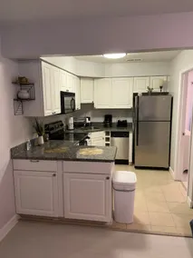 Shadowlawn Villas, Suite II - Image 3