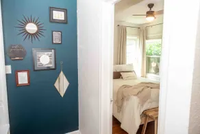 Cozy Home 5 Mins to Downtown | 2 Mins to Friends U - Image 4