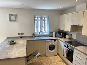 Executive, spacious 1 bedroom apartament - Image 5