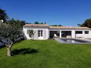Beautiful villa with pool at Bois Plage - Image 2