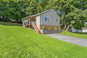 Open Concept /Spacious/ Private /Modern /Hardwoods - Image 2