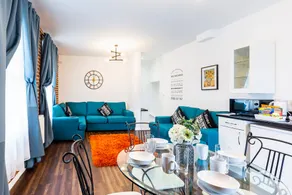 The Loft Penthoose at Honeypot House - Image 4