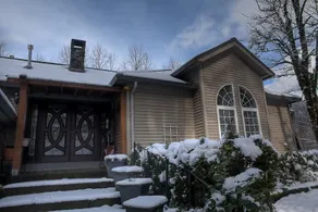 The Riverhouse on the Sandy River, Mt. Hood Oregon - Image 2