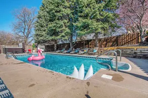 Perfect vacation#Hot tub#HEATED POOl IS OPEN - Image 2