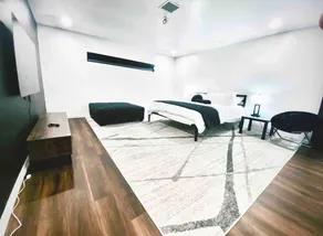 Luxe 3 Bedroom - Near El Paso Airport - Image 5