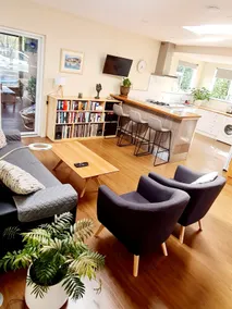 Rural Retreat - Image 4