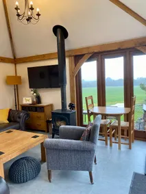 Rural self contained Oak Barn with log burner - Image 3