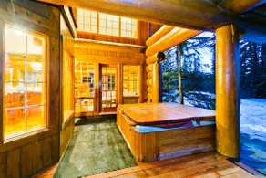 4 Bedroom Log Cabin near Bragg Creek - Image 5