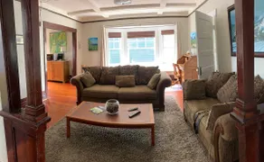 Entire Heritage Apartment w City & Mountain Views - Image 2