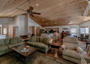 Lupine lodge, hot tub, wi/fi , Montgomery estate - Image 2