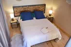 Lou's barn - Image 4