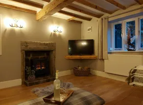 Woodys Retreat Cosy One Bed Cottage - Image 2