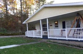 Golden Moose Cottage with hot tub - Image 3