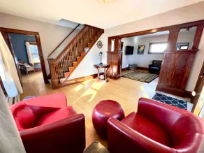 Vintage House Downtown - Spacious - Has it all! - Image 3