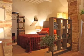 Stylish & Quiet Apartment in Central Todi - Image 4