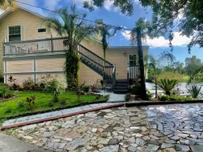 The Borough Riverside Retreat - Image 3