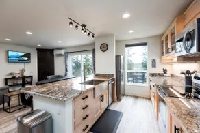 2 Bed Unit in the Idyllic Town of Friday Harbor! - Image 5
