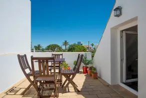 Cozy Loft with private footpath to the Beach - Image 5