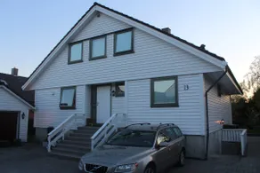 Private apartment with three bedrooms and free parking. - Image 3
