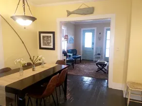 Perfectly located Historical Downtown Cottage - Image 4