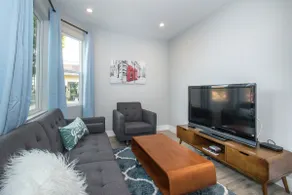 SF Luxury living! 8bed/5bath 1 block from subway! - Image 5