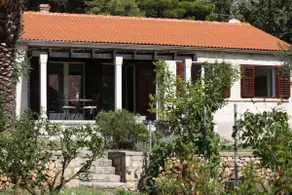 Prime location, 50 m from the beach - Image 3