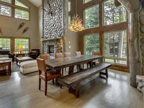 Rustic Luxury: Stunning 5BR Benutzerdefinierte Log Themed Lodge Woodlands GC, 12x SHARC - Image 3