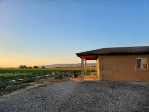Highline House located near bike trails & the lake - Image 2