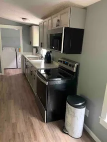 Miss Piggy’s Farmhouse HMT Trailhouse Rental - Image 4